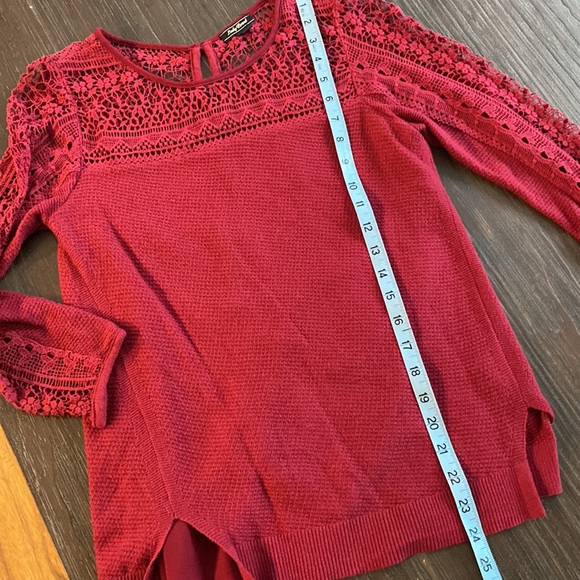 Lucky Brand ladies burgundy three-quarter sleeve lacy sweater. Size XS. - Picture 10 of 11
